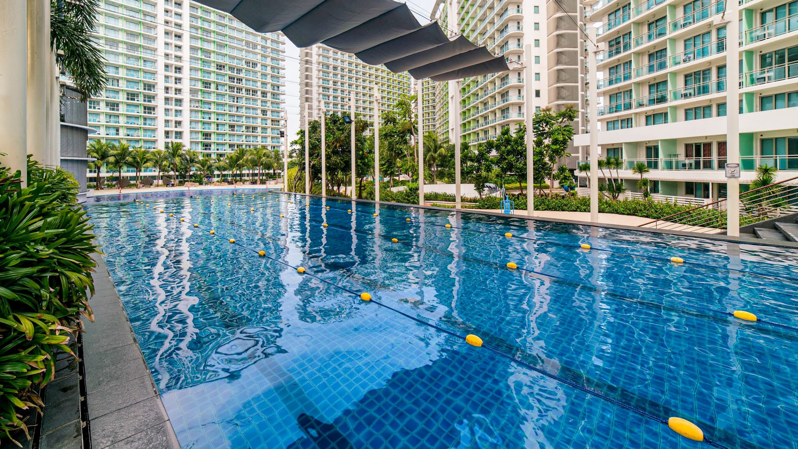 Azure 25-meter outdoor infinity lap pool